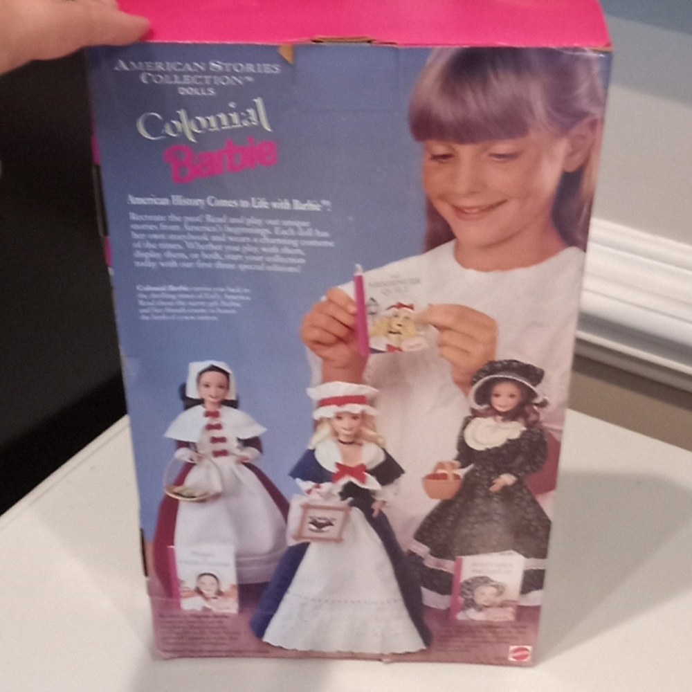 Colonial Barbie doll - Picture 2 of 3